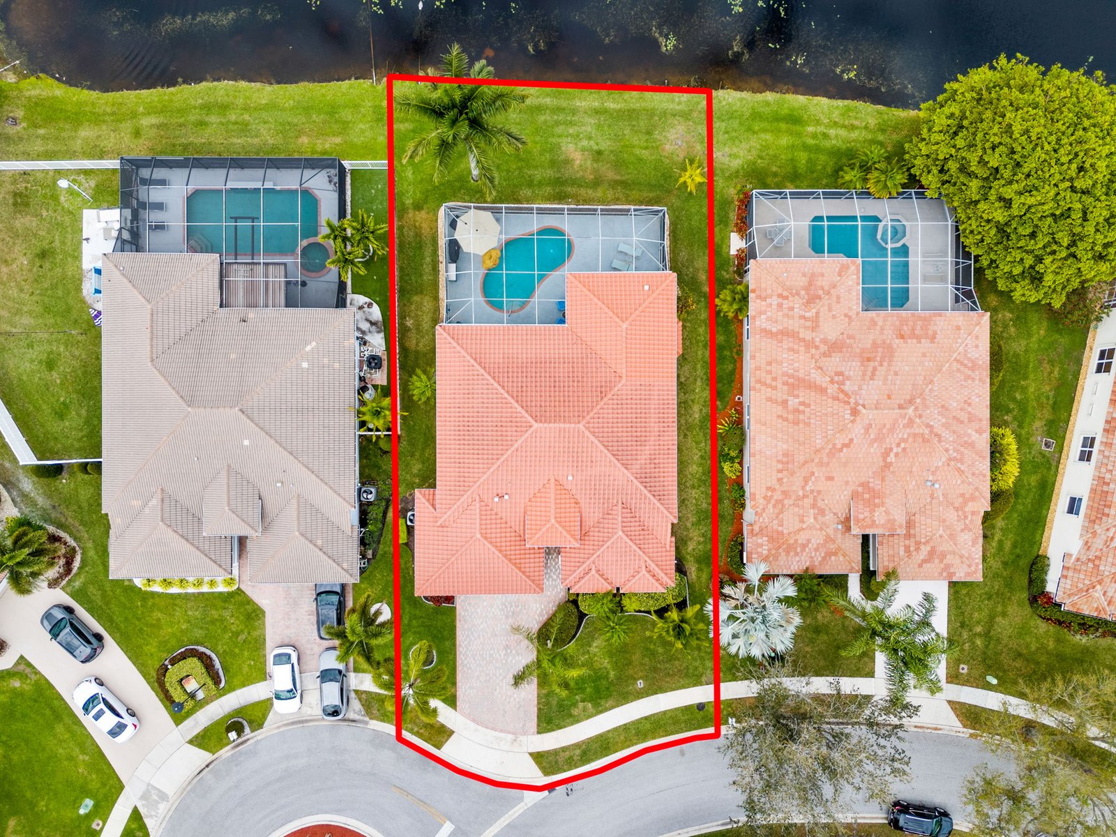 Aerial view with property boundary outlined
